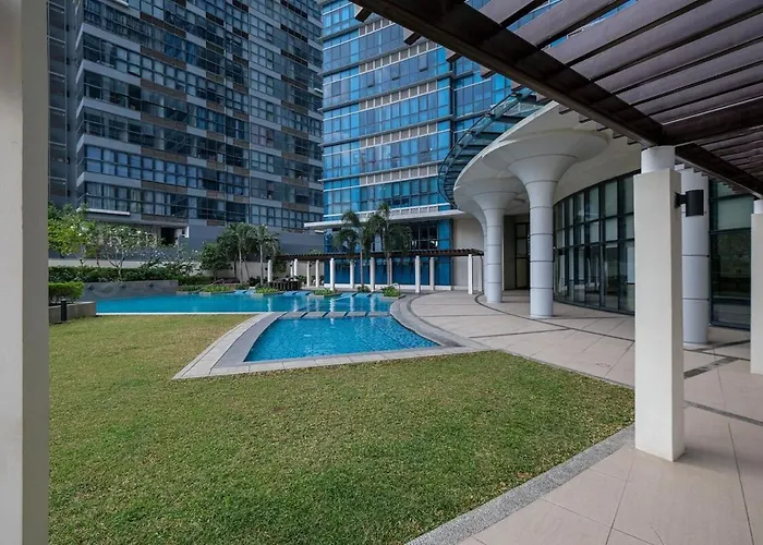 Cozy 2br In Uptown Bgc With Ps4 And Walking Distance To Malls And Restaurants Apartment *