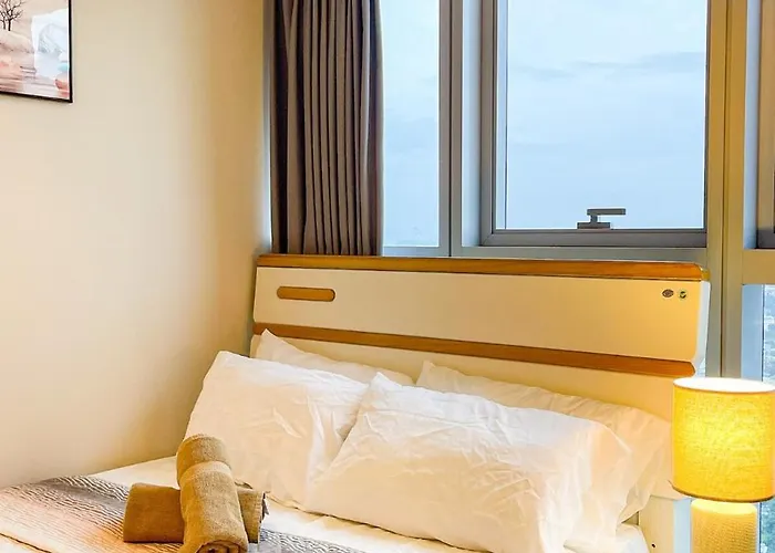 Apartment Cozy 2br In Uptown Bgc With Ps4 And Walking Distance To Malls And Restaurants *
