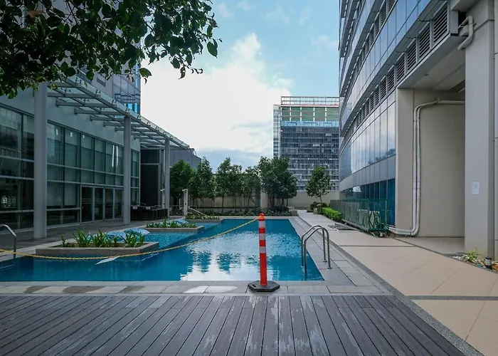 Cozy 2br In Uptown Bgc With Ps4 And Walking Distance To Malls And Restaurants Apartment *