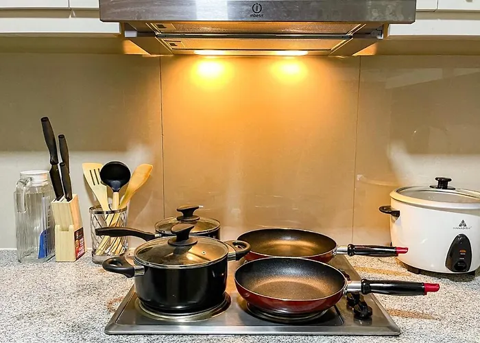 Cozy 2br In Uptown Bgc With Ps4 And Walking Distance To Malls And Restaurants Apartment *