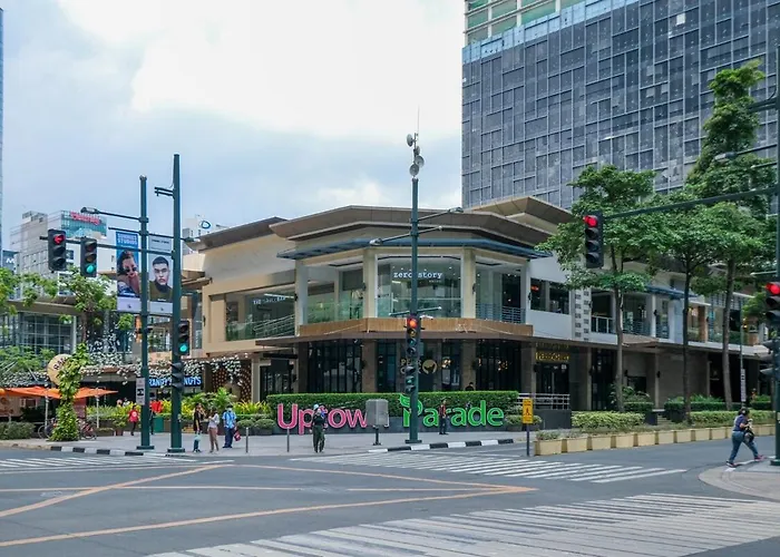 Apartment Cozy 2br In Uptown Bgc With Ps4 And Walking Distance To Malls And Restaurants *