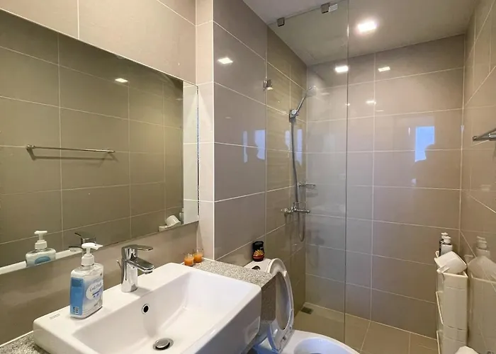 Cozy 2br In Uptown Bgc With Ps4 And Walking Distance To Malls And Restaurants * Manila