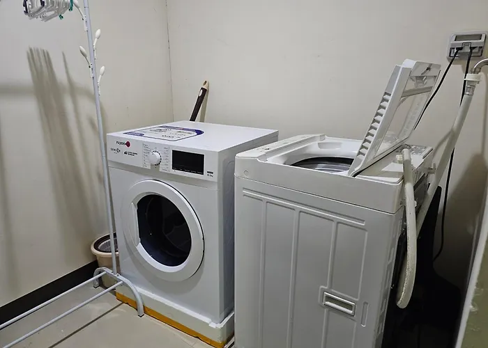 Apartment Cozy 2br In Uptown Bgc With Ps4 And Walking Distance To Malls And Restaurants *